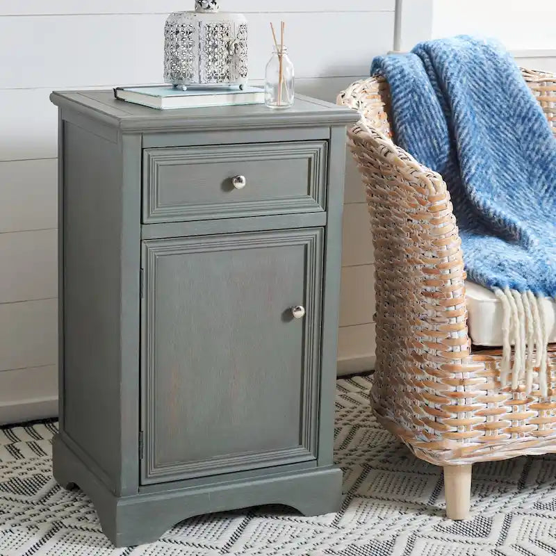  Nealie End Table - 17.9 x 15 x 30.1 - 18Wx15Dx30H